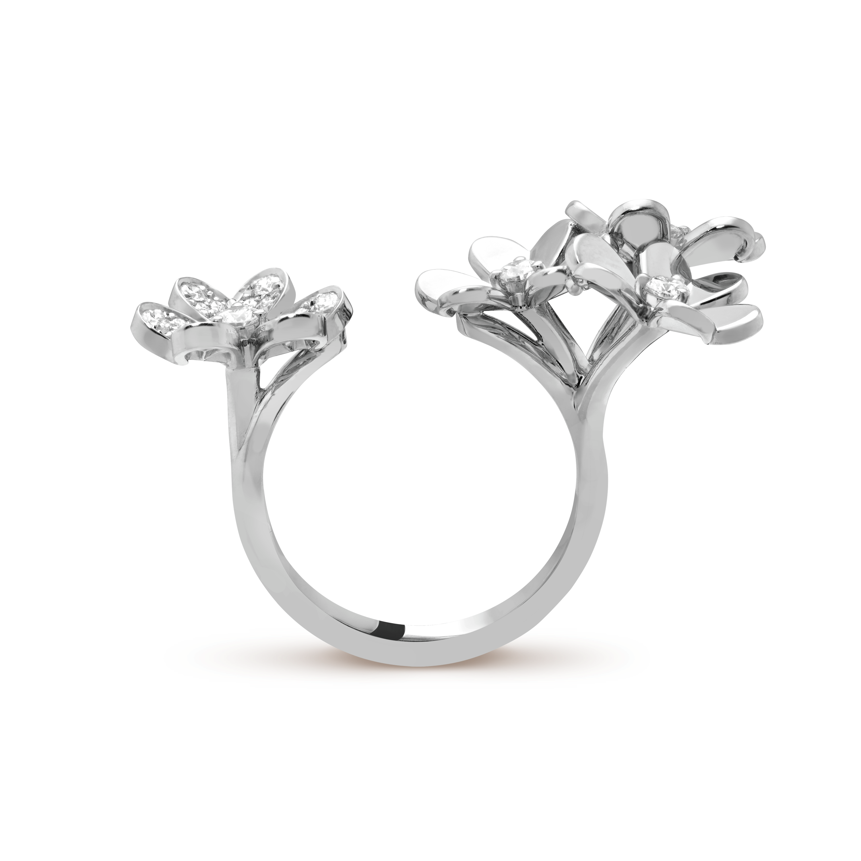 Frivole Between the Finger ring, 18K white gold, Diamond:  28 stones,  0.37 carat, Profile, Jewelry Ring - Van Cleef & Arpels
