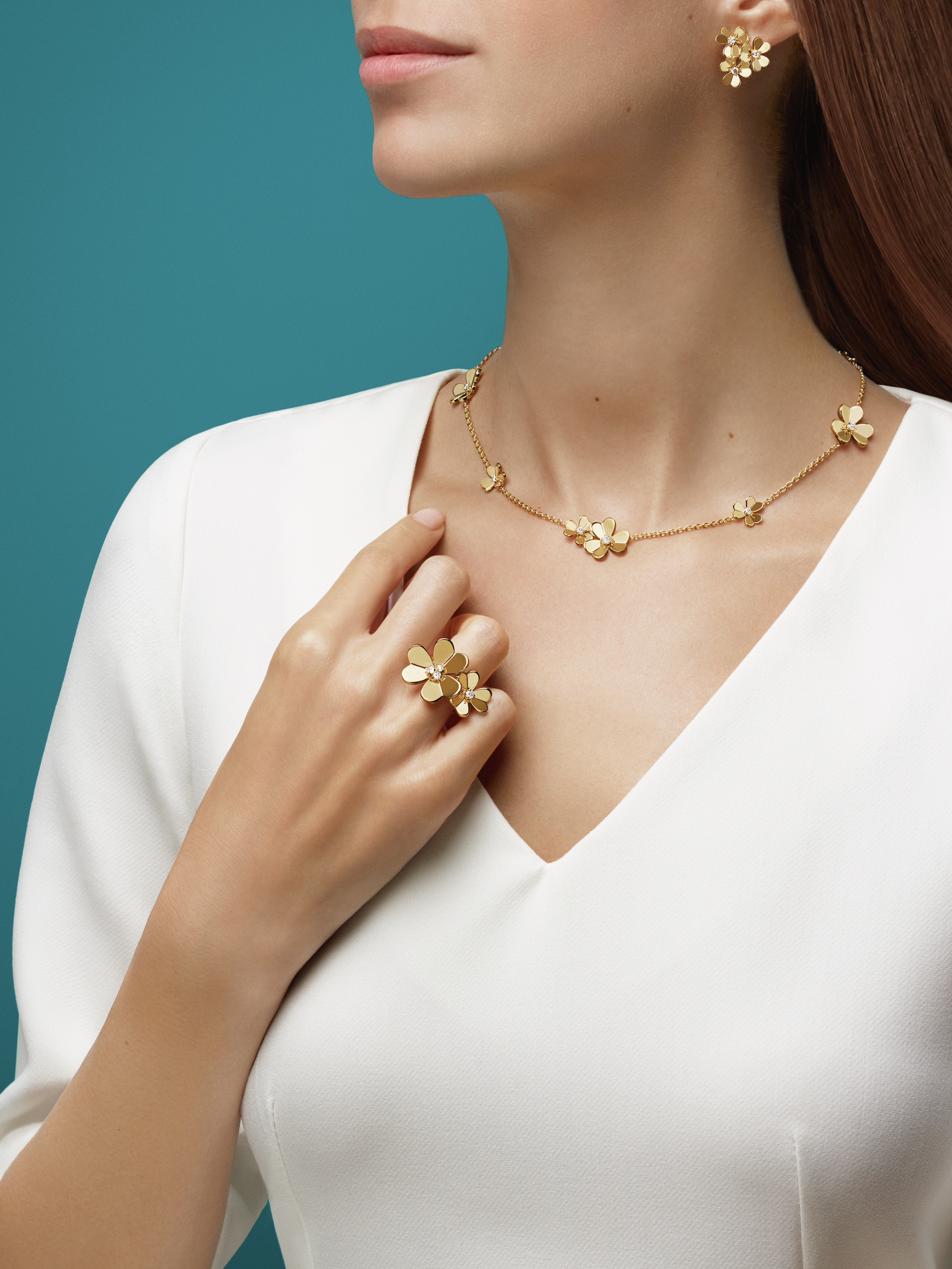 Frivole necklace, 9 flowers, 18K yellow gold, Diamond:  9 stones,  0.61 carat, Worn Alternative, Jewelry Necklace - Van Cleef & Arpels