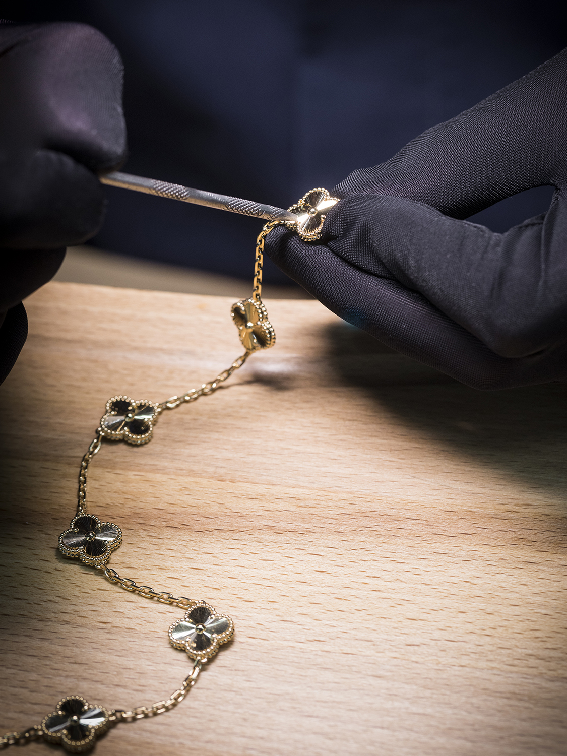 Alhambra, craftsmanship, Alhambra collection, Van Cleef & Arpels