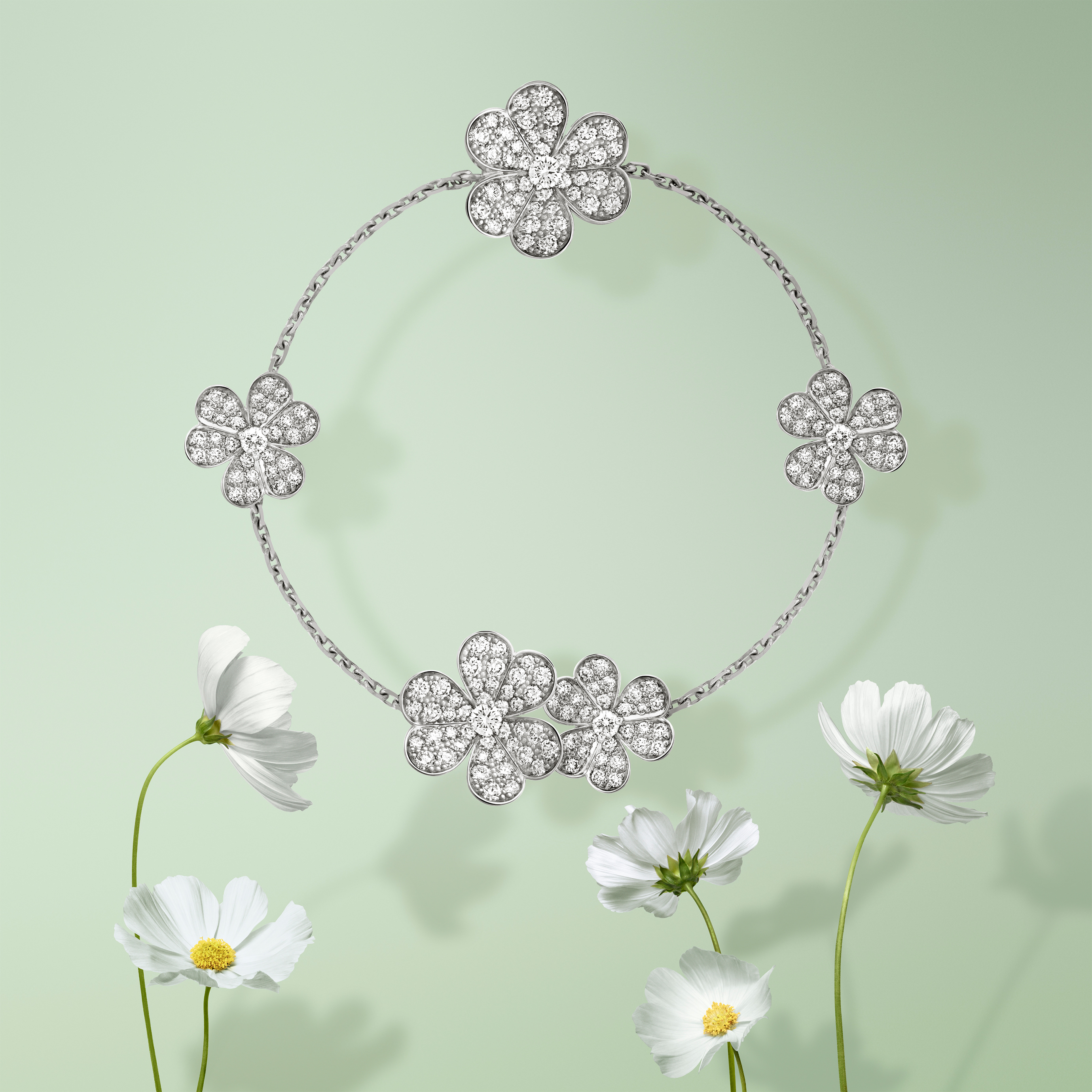 Frivole bracelet, 5 flowers, rhodium plated 18K white gold, diamonds. Frivole collection, Van Cleef & Arpels.